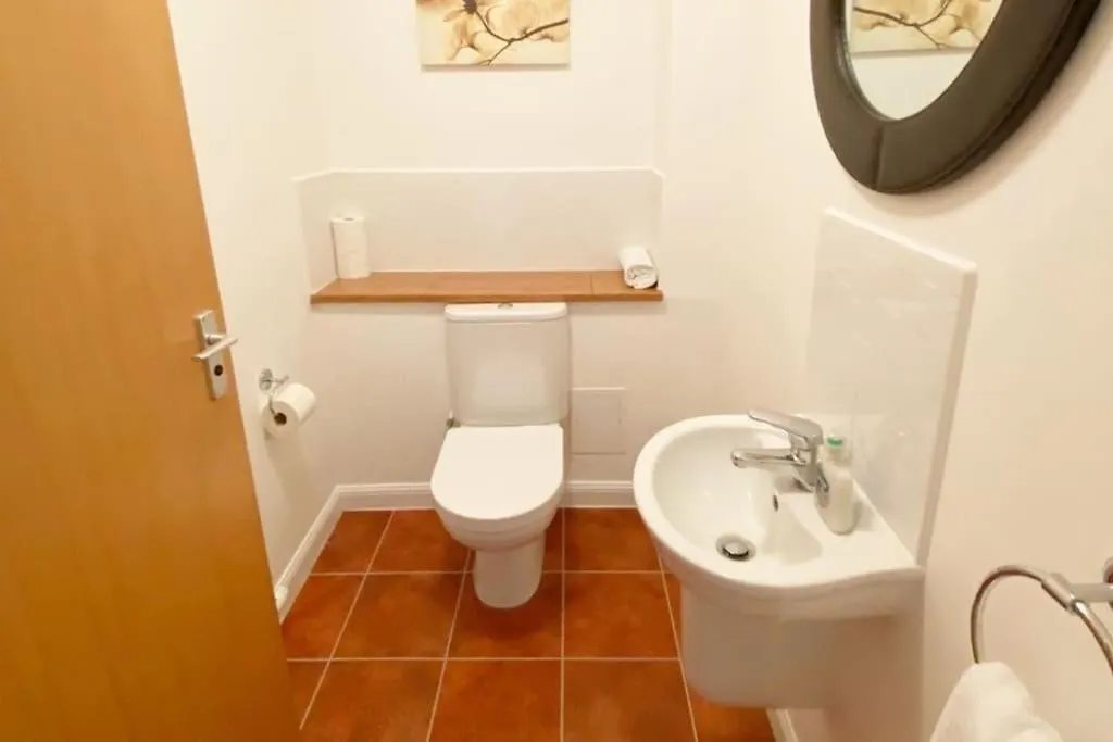 Apartman Spacious 4 Bedroom Townhouse Near Scenic Beach & City Centre Aberdeen