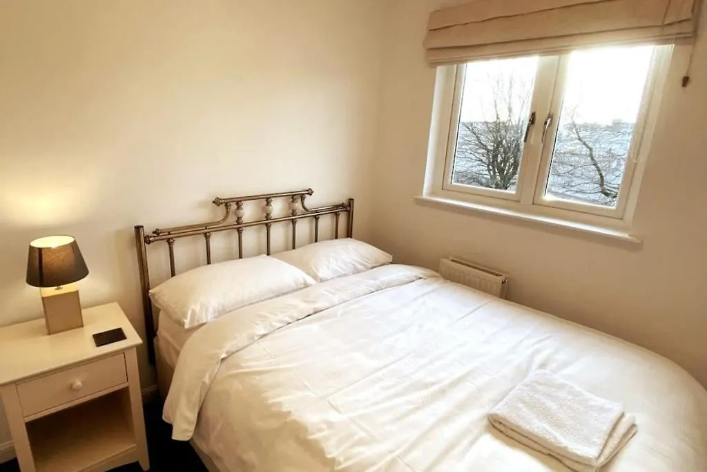 Spacious 4 Bedroom Townhouse Near Scenic Beach & City Centre Aberdeen Egyesült Királyság