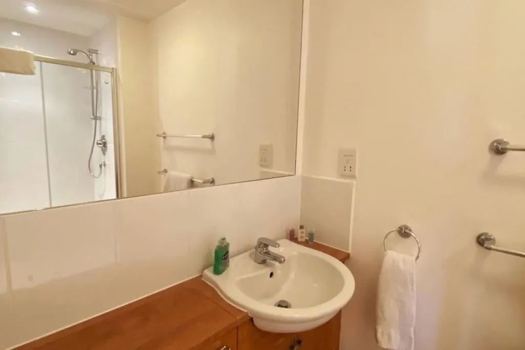 Spacious 4 Bedroom Townhouse Near Scenic Beach & City Centre Aberdeen Apartman