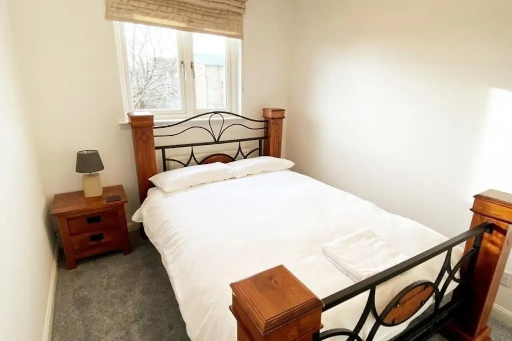 Spacious 4 Bedroom Townhouse Near Scenic Beach & City Centre Aberdeen Apartman